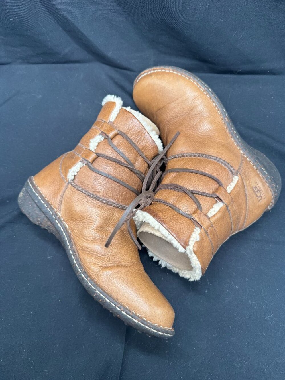 UGG Caspia 1932 Tan Leather Lace Up Ankle Sheepskin Warm Boots Womens Sz 10